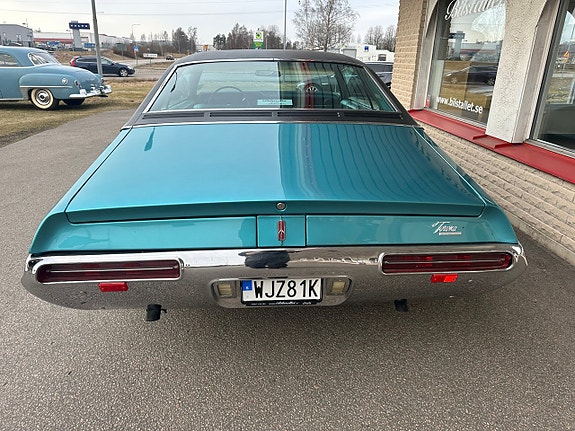 Oldsmobile Toronado 8 of 25