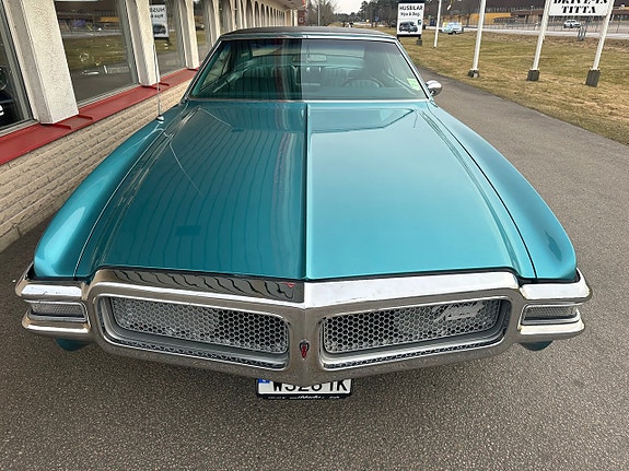Oldsmobile Toronado 7 of 25
