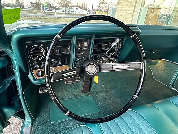 Oldsmobile Toronado 5 of 25