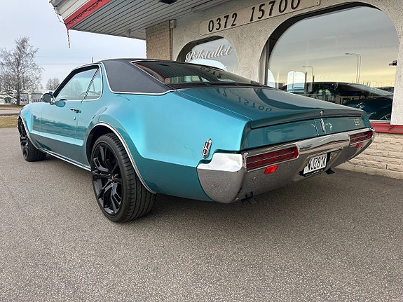 Oldsmobile Toronado 3 of 25