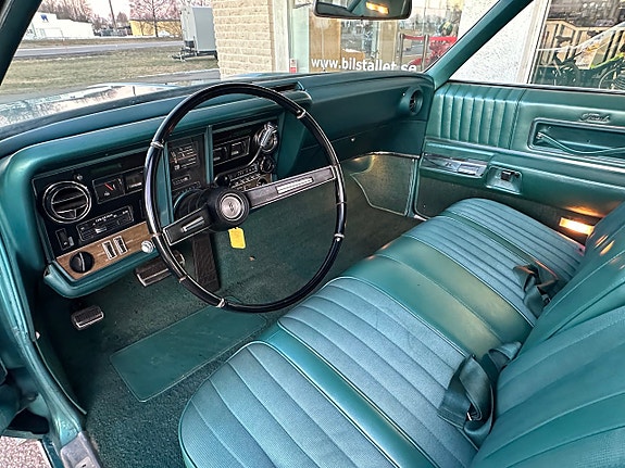Oldsmobile Toronado 4 of 25