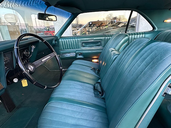 Oldsmobile Toronado 21 of 25