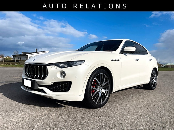 Maserati Levante 2 of 5