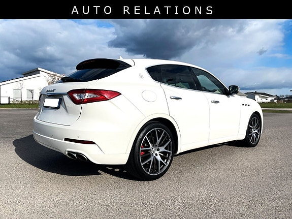 Maserati Levante 6 of 12