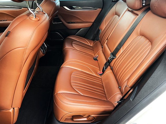 Maserati Levante 8 of 12