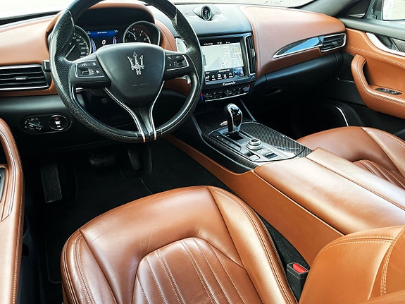 Maserati Levante 4 of 5