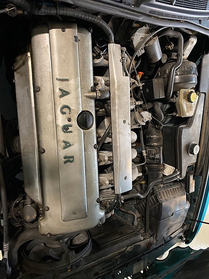 Jaguar XJ 17 of 17