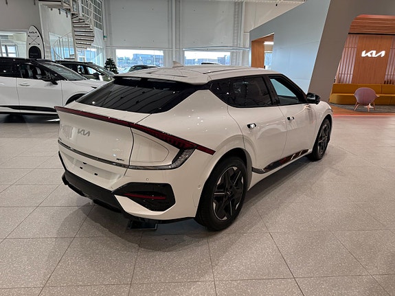 Kia EV6 4 of 20