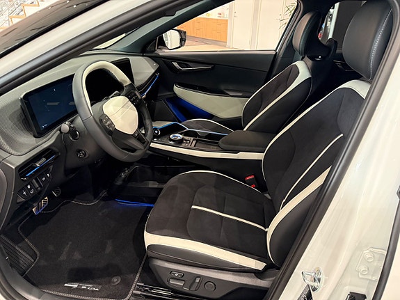 Kia EV6 7 of 20