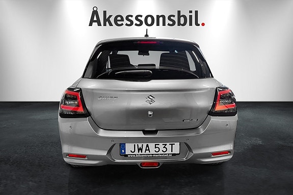 Suzuki Swift 3 of 5