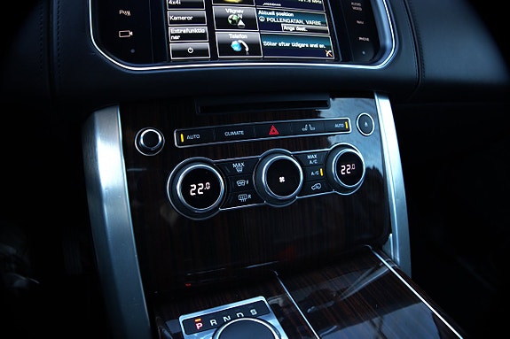 Land Rover Range Rover 17 of 22