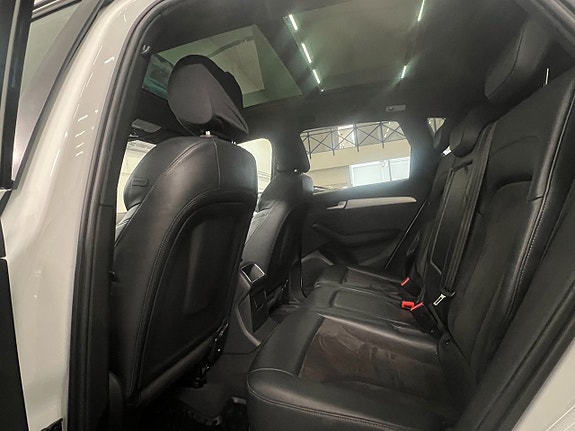 Audi Q5 10 of 18