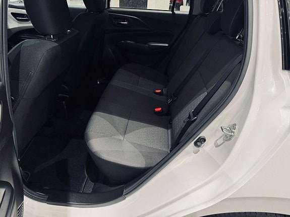 Suzuki Swift 4 of 5