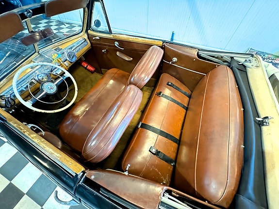 Ford Super Deluxe 16 of 30
