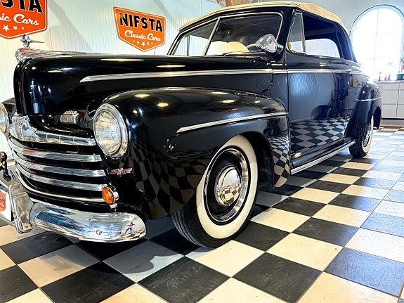 Ford Super Deluxe 29 of 30