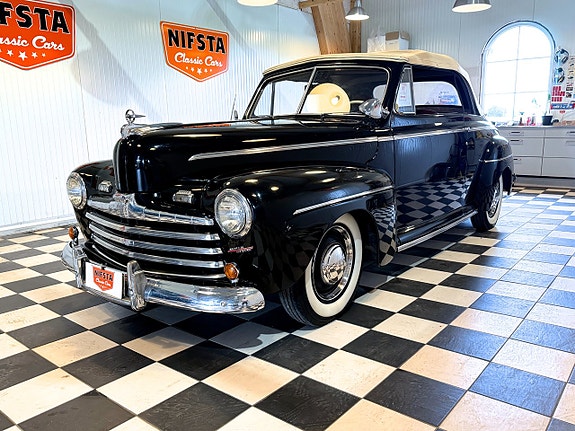 Ford Super Deluxe 28 of 30