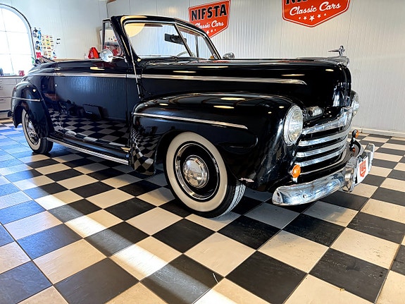 Ford Super Deluxe 30 of 30