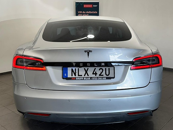 Tesla Model S 7 of 17