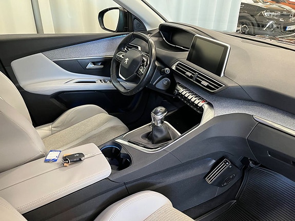 Peugeot 3008 6 of 8