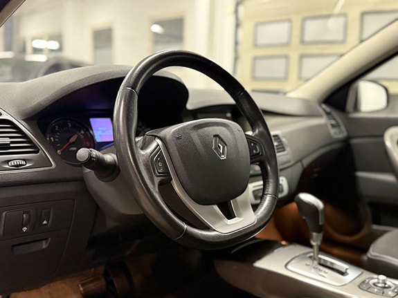 Renault Laguna 14 of 16