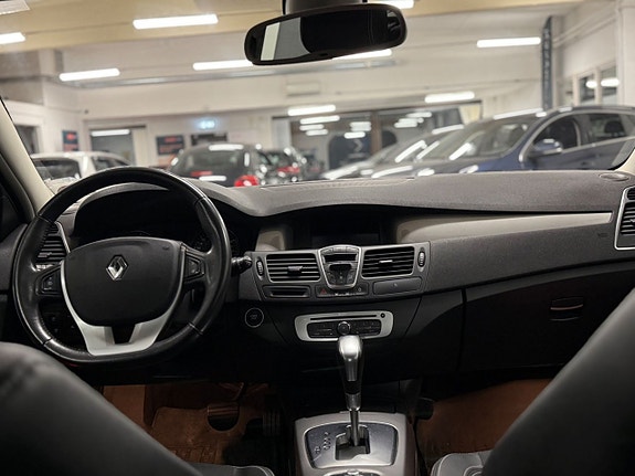 Renault Laguna 13 of 16