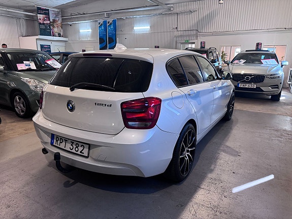 BMW 120 6 of 20