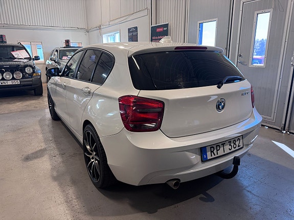 BMW 120 5 of 20