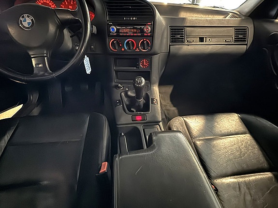 BMW 320 10 of 14