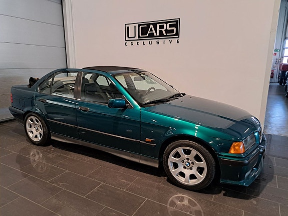 BMW 320 3 of 5