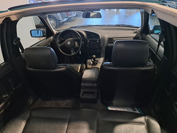 BMW 320 11 of 14