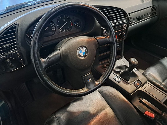BMW 320 13 of 14