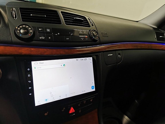 Mercedes-Benz E200 16 of 23