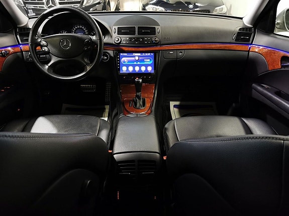 Mercedes-Benz E200 11 of 23