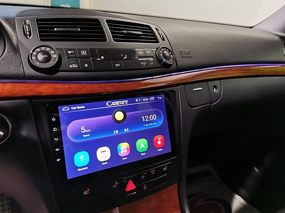 Mercedes-Benz E200 14 of 23