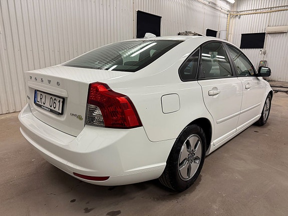 Volvo S40 4 of 5