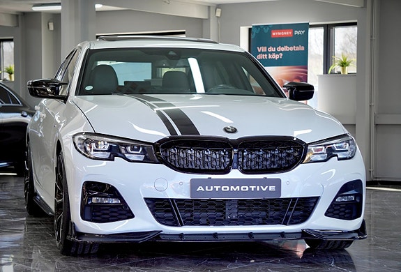 BMW 330i 8 of 21