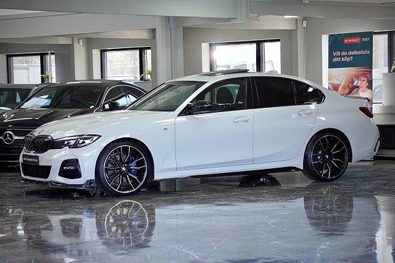 BMW 330i 4 of 21