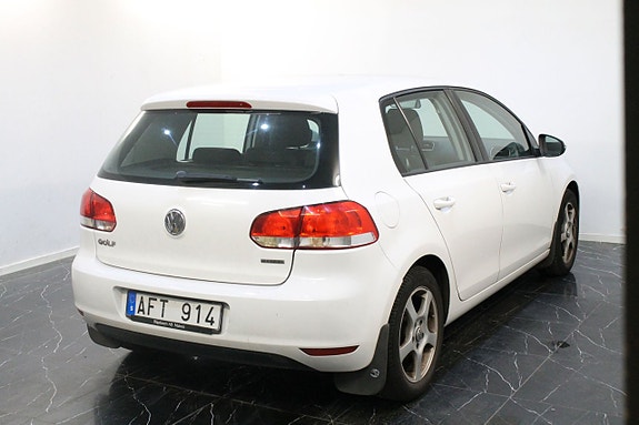 Volkswagen Golf VI 7 of 9
