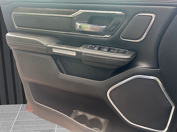 Dodge RAM 1500 17 of 19