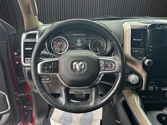 Dodge RAM 1500 10 of 19
