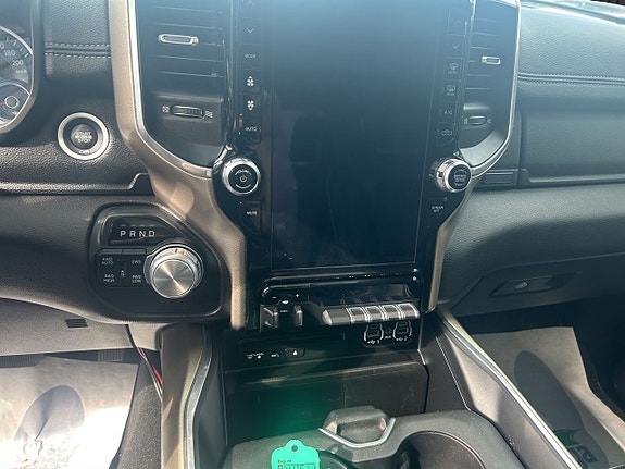 Dodge RAM 1500 15 of 19