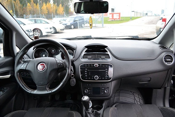 Fiat Punto Evo 13 of 18