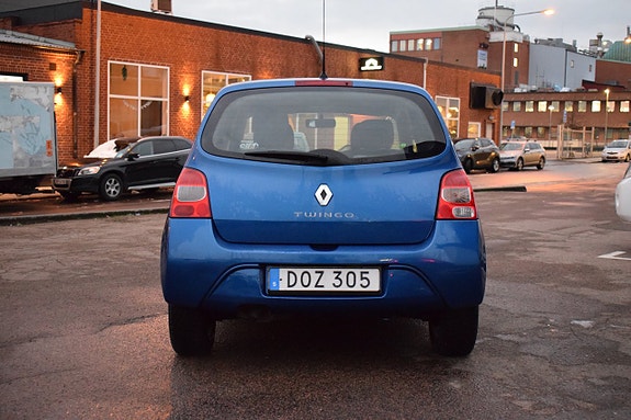 Renault Twingo 6 of 11