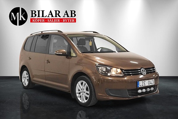 Volkswagen Touran 3 of 5