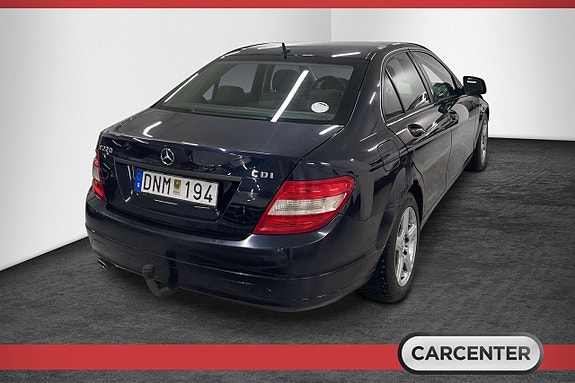 Mercedes-Benz C220 5 of 14