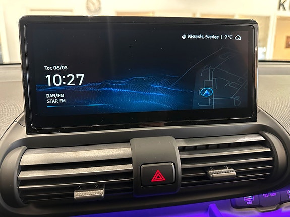Hyundai IONIQ 12 of 15