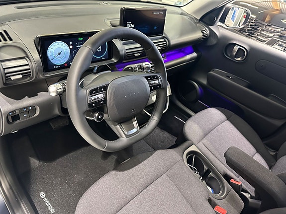 Hyundai IONIQ 8 of 15