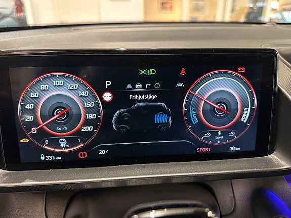 Hyundai IONIQ 11 of 15
