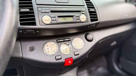 Nissan Micra C+C 10 of 30