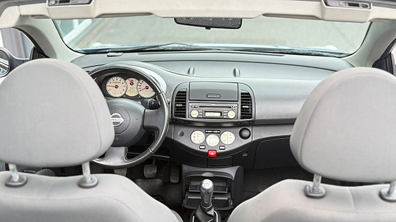 Nissan Micra C+C 14 of 30